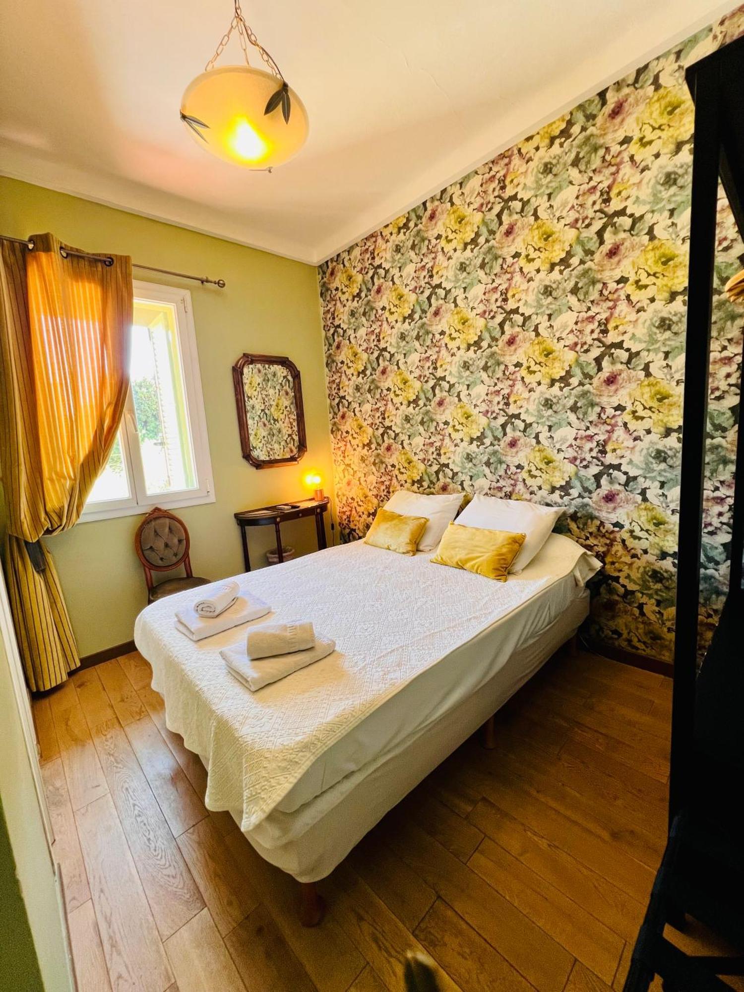 Hotel Le Ponteil Антіб Екстер'єр фото