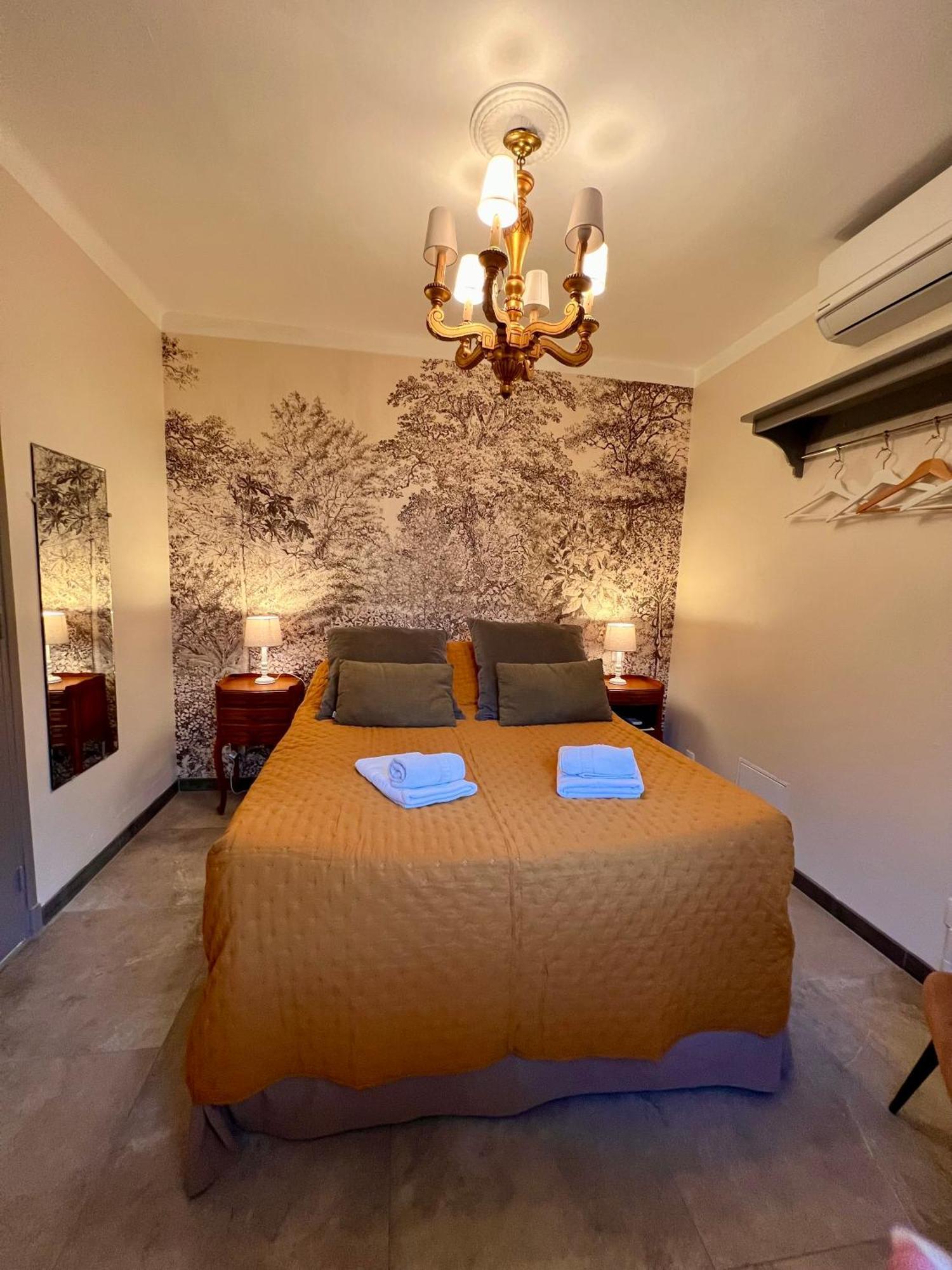 Hotel Le Ponteil Антіб Екстер'єр фото